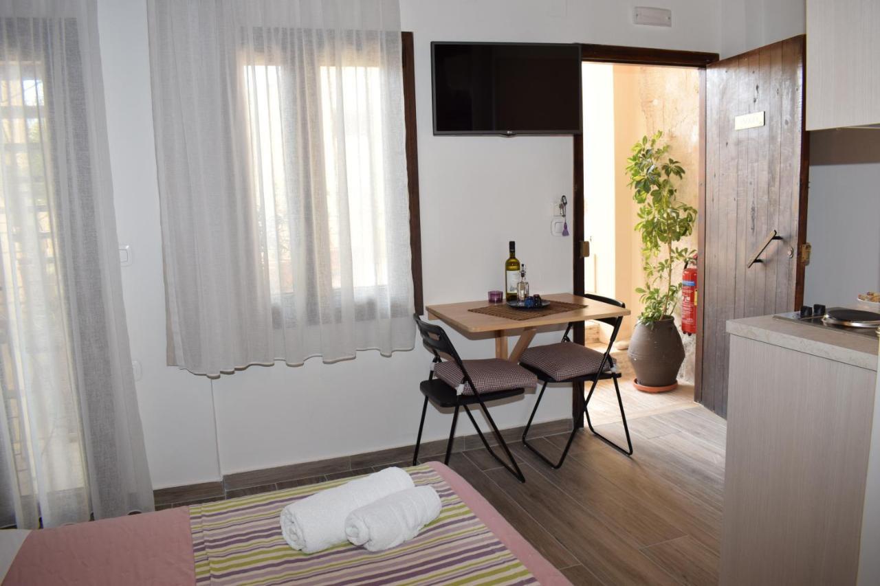 Loggia Traditional Suites Rethymno Exterior foto